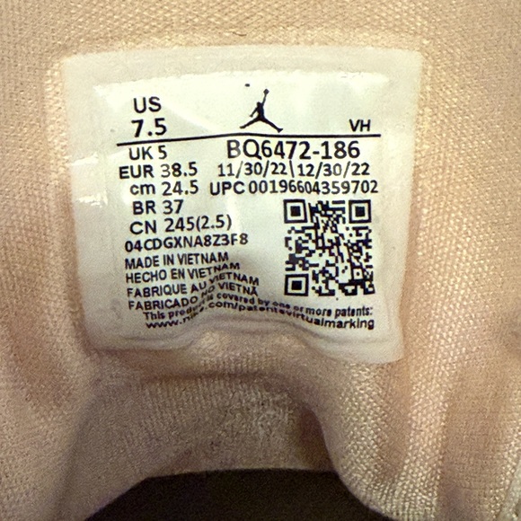 Nike Air Jordan’s Mid SE Women’s SZ 7.5 - Picture 6 of 6